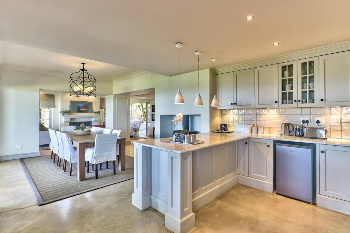 Lush Family In Prestigious Area Villa