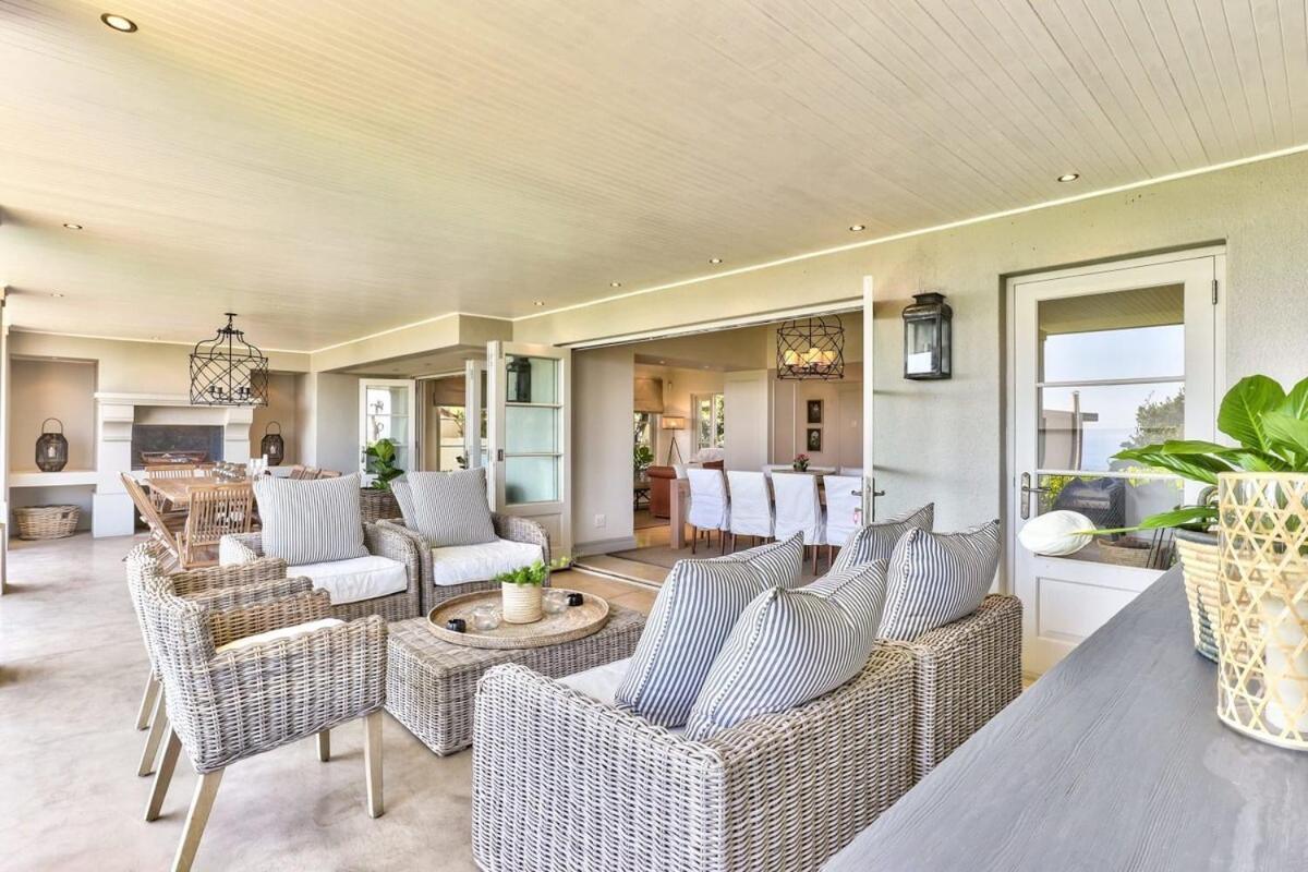 Lush Family In Prestigious Area * Le Cap